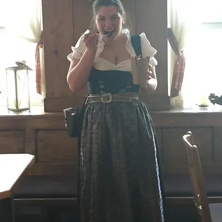 Landgasthof Baeren Värdshus *