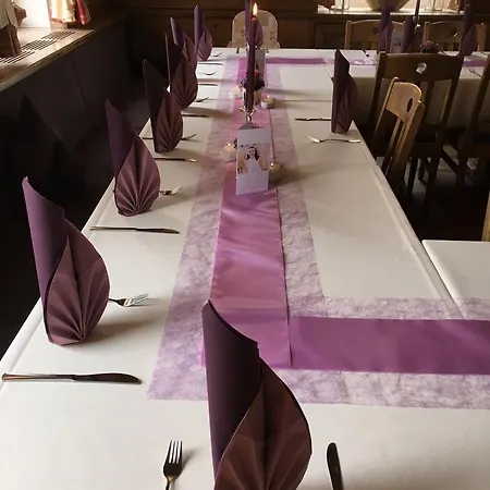 Landgasthof Baeren Värdshus *